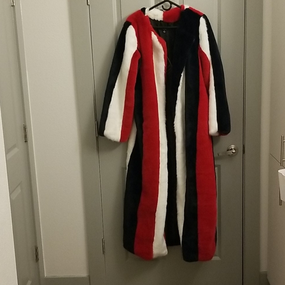 Jackets & Blazers - Celebrity fashion Fur Coat - Cruella Deville